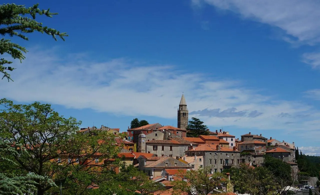 Studio Apartment Michelle - Intermezzo With Sea View